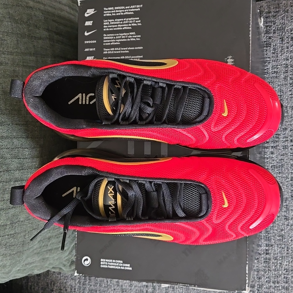 AIR MAX 720 - Picture 3 of 6